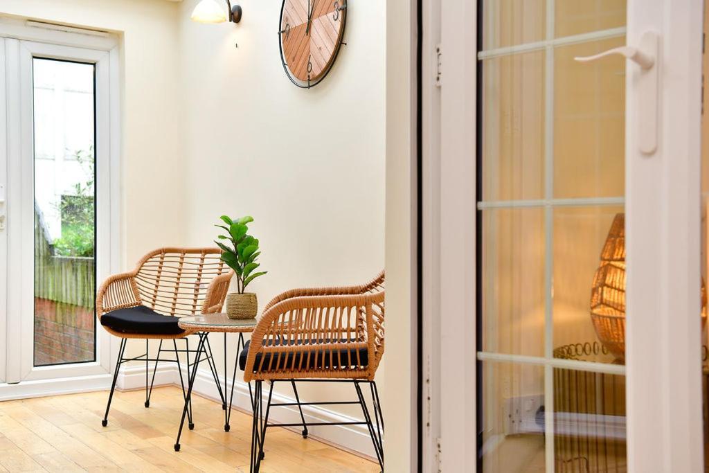 Just Stay Wales - Castle Square Cottage, Mumbles Extérieur photo