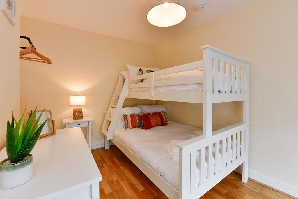 Just Stay Wales - Castle Square Cottage, Mumbles Extérieur photo