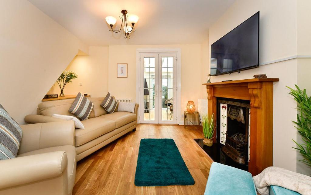 Just Stay Wales - Castle Square Cottage, Mumbles Extérieur photo
