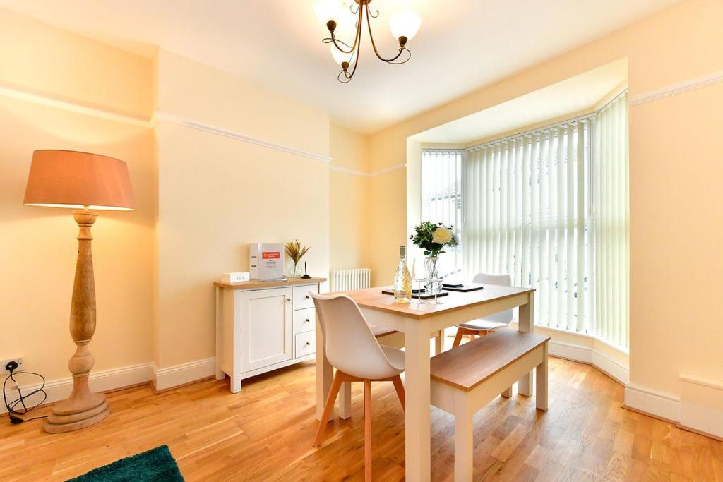 Just Stay Wales - Castle Square Cottage, Mumbles Extérieur photo