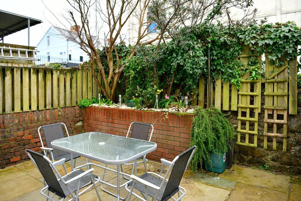 Just Stay Wales - Castle Square Cottage, Mumbles Extérieur photo